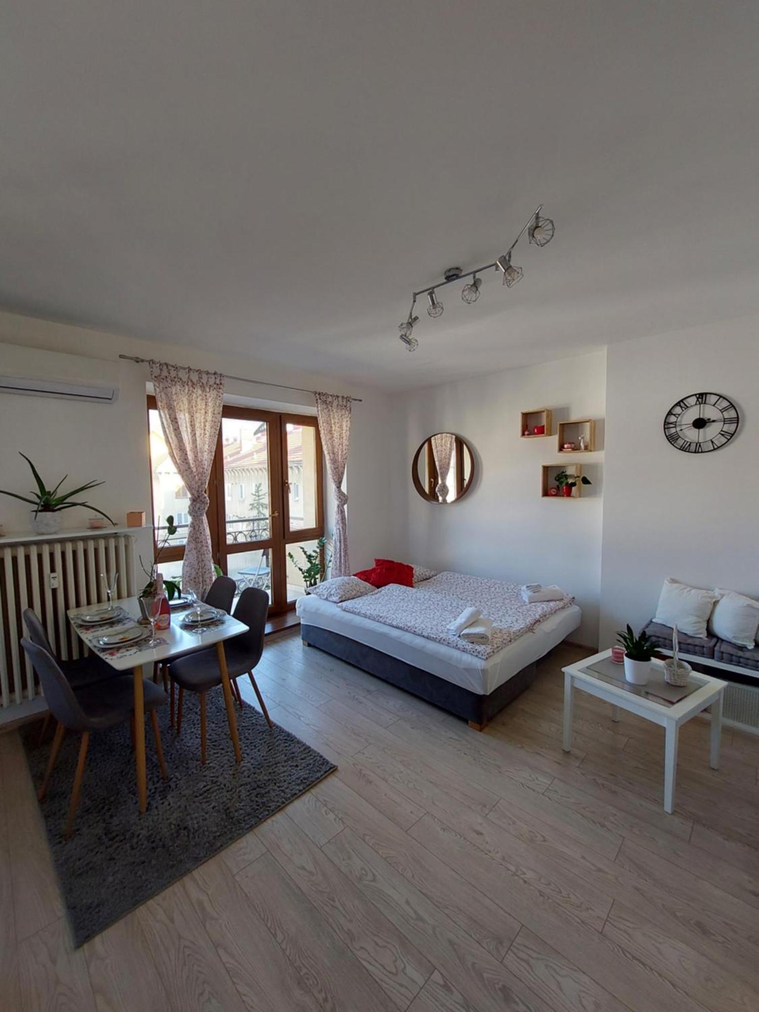 Emily Apartment Košice Kamer foto